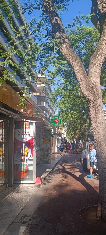 Chez Chantal 3 Chambres Au Centre Touristique De Salou Avec Garage Eksteriør bilde